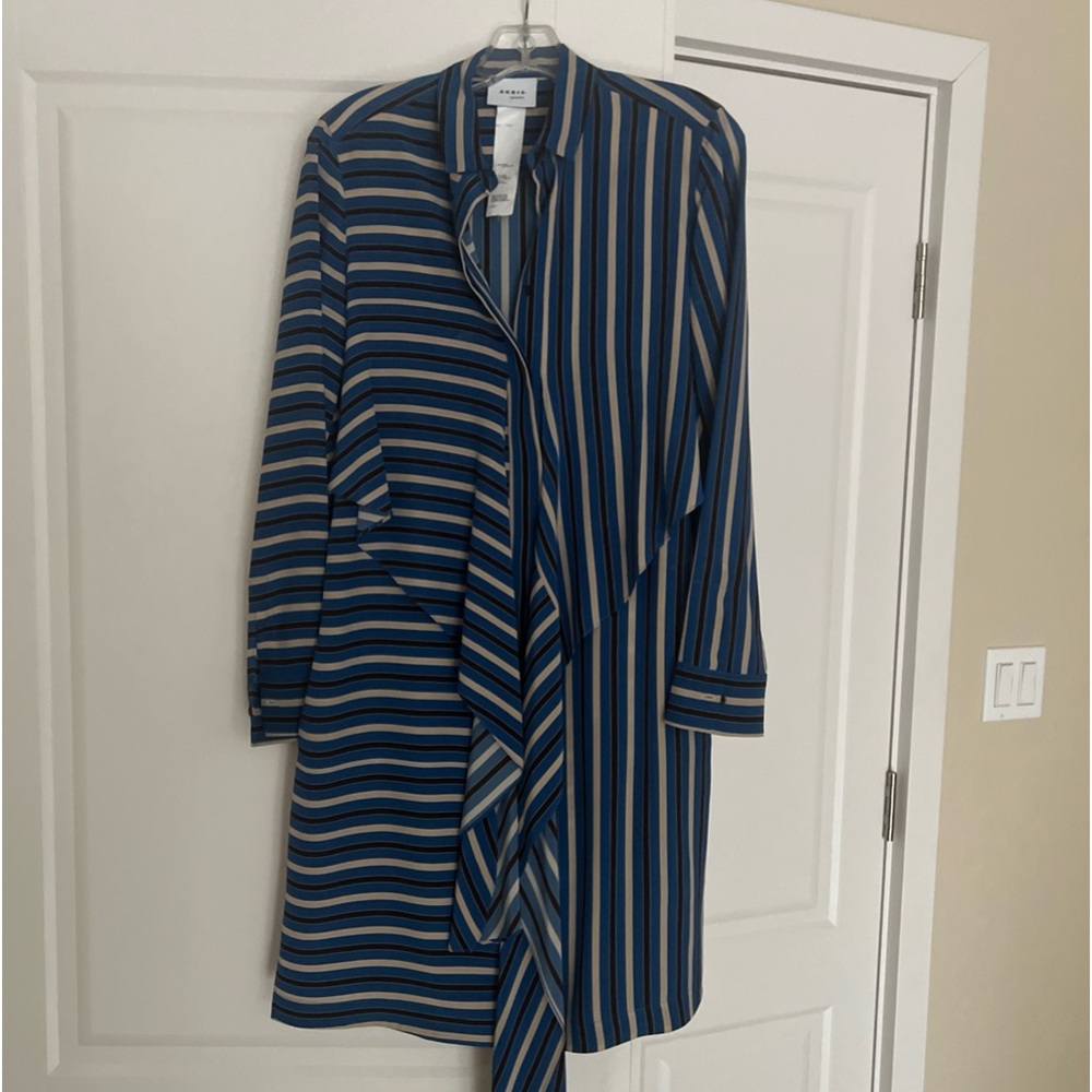 Akris 100%silk dress. Preowned in excellent condition